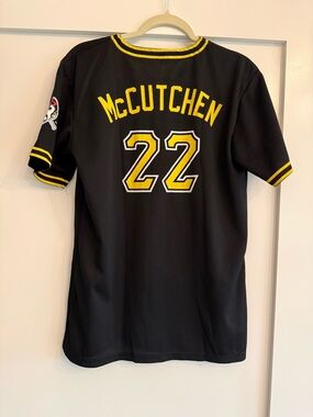 McCutchen #22 Men's Black and Yellow Baseball Jersey Adult Small EUC